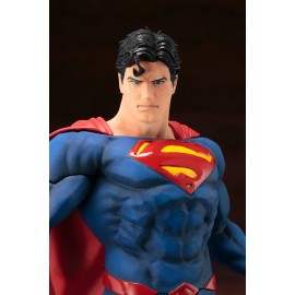 Figurine DC Universe - Superman Rebirth ARTFX+ 1/10ème
