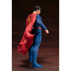 Figurine DC Universe - Superman Rebirth ARTFX+ 1/10ème