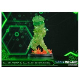Figurine Metal Gear Solid - Solid Snake Stealth Camouflage "NEON GREEN" SD 20 cm