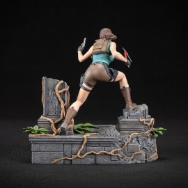 Figurine Tomb Raider - Lara Croft 24 cm